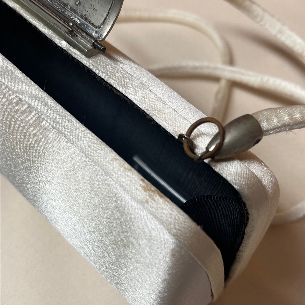 Vintage Cream Satin Clutch Bag - Picture 11 of 16
